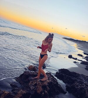 Hollie Bennett leaked photo #32