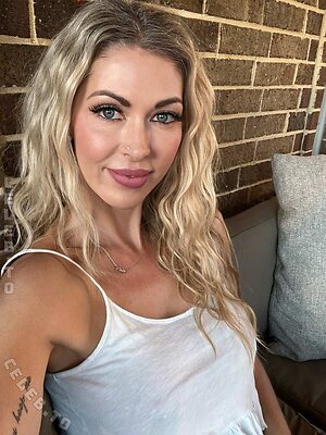 Holly Hotwife leaked photo #101