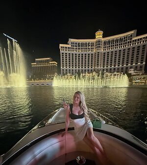 Holly Madison leaked photo #27