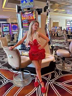 Holly Madison leaked photo #72