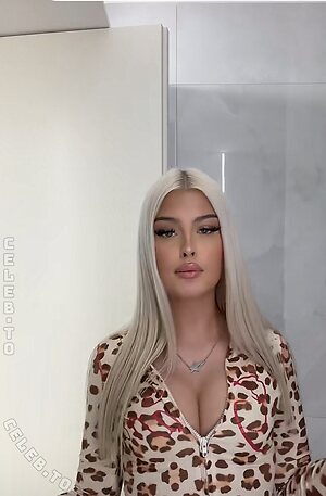 Holly May Nude Leaked Photo #7