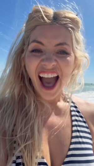 Holly Willoughby leaked photo #122
