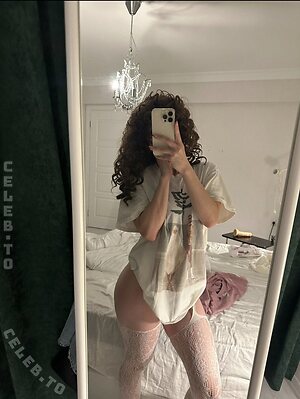 Hollyloly Nude Leaked Photo #122