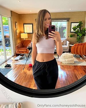 Honey Nude Leaked Photo #96