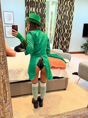 Honey Nude Leaked Photo #102