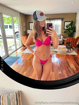 Honey Nude Leaked Photo #148