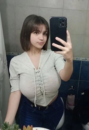 _honeymoongirl leaked photo #9