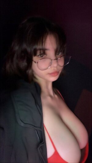 _honeymoongirl leaked photo #23