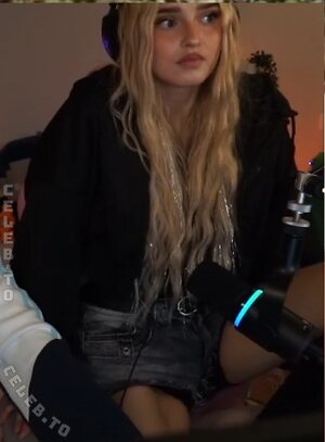 HoneyPuu Nude Leaked Photo #10