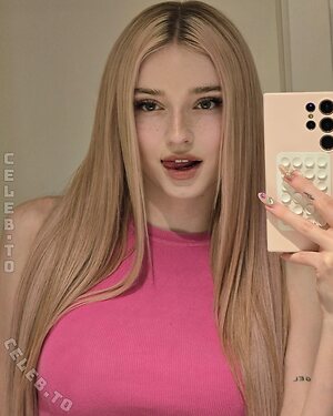 HoneyPuu Nude Leaked Photo #22