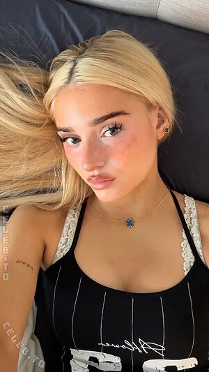 HoneyPuu Nude Leaked Photo #38