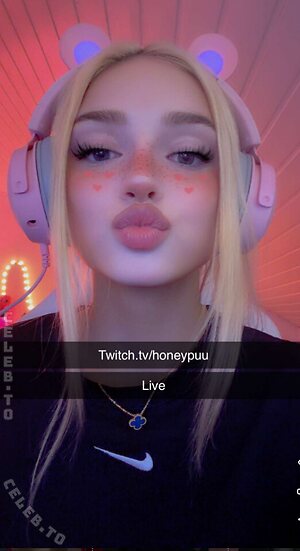 HoneyPuu Nude Leaked Photo #60