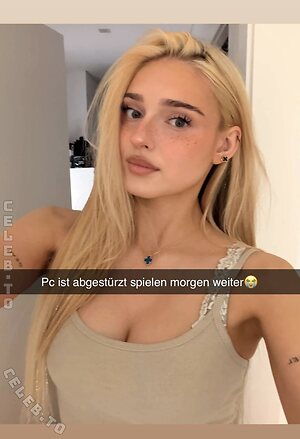 HoneyPuu Nude Leaked Photo #75