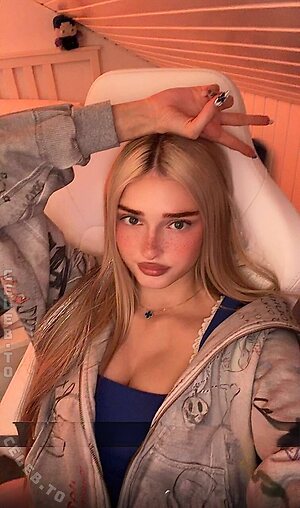 HoneyPuu photo