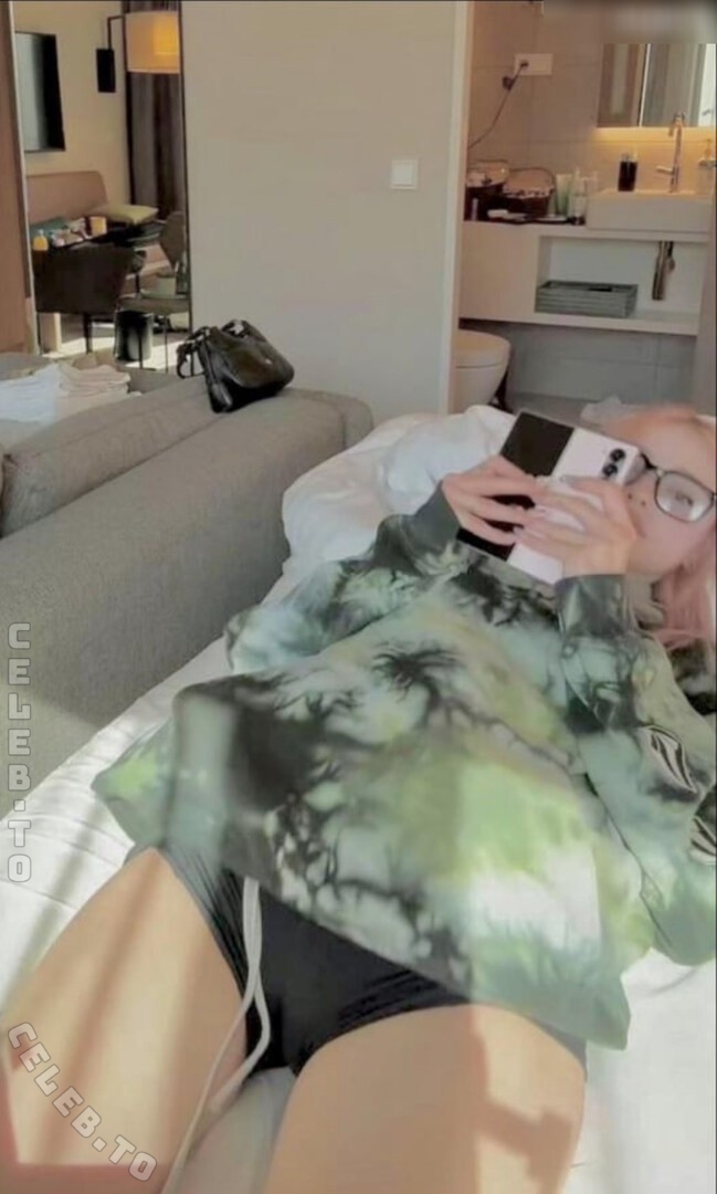 HoneyPuu photo