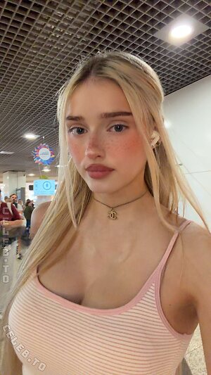 HoneyPuu photo
