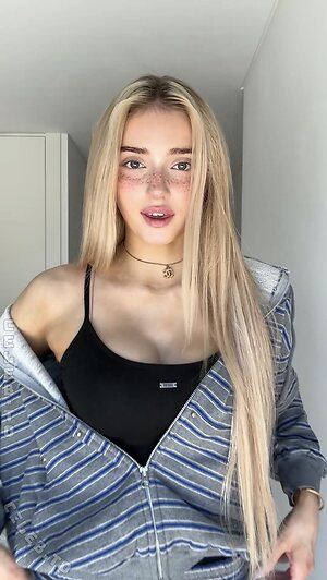 HoneyPuu photo