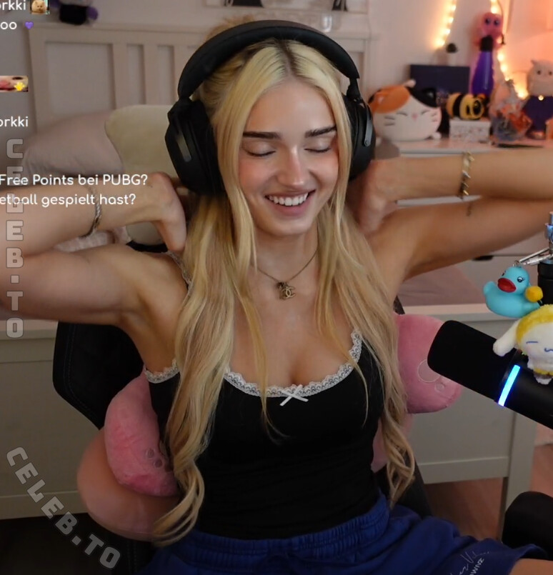 HoneyPuu photo