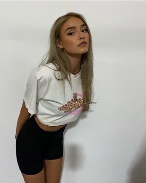 HoneyPuu leaked photo #314