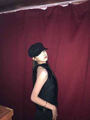 Hong Eunchae leaked photo #45