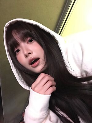 Hong Eunchae leaked photo #54