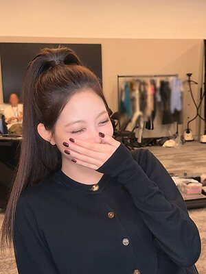 Hong Eunchae leaked photo #65