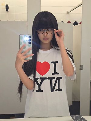 Hong Eunchae leaked photo #76