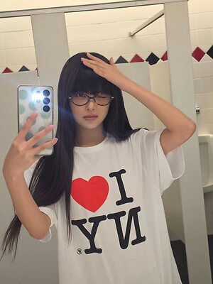 Hong Eunchae leaked photo #83