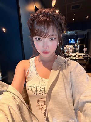 Hong Eunchae leaked photo #127