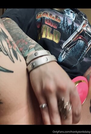HonkyTonkDaisy leaked photo #3