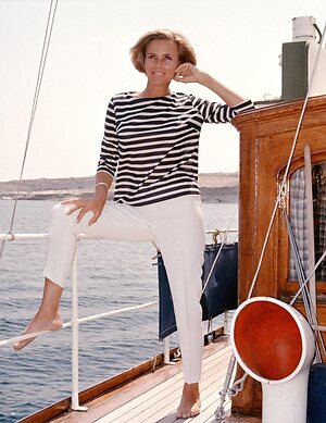 Honor Blackman leaked photo #6