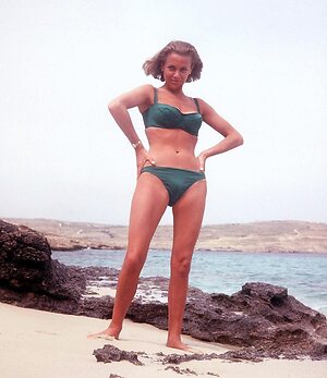 Honor Blackman leaked photo #9