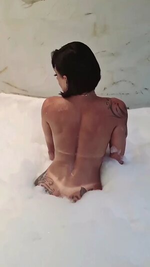 Hotwife brasileiras do Instagram leaked photo #9