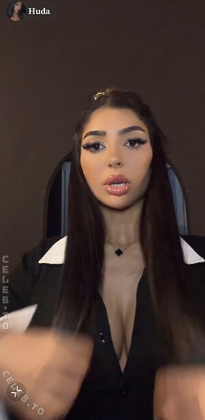 Houda Sanchez leaked photo #24