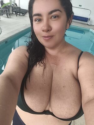 Huge Natural Colombian Boobs leaked photo #2