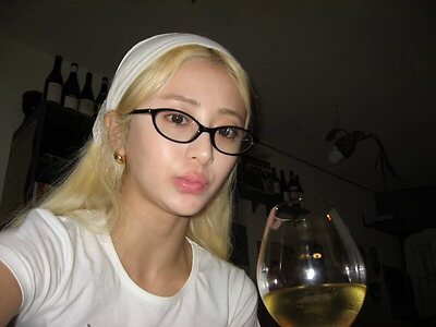 Huh Yunjin leaked photo #4