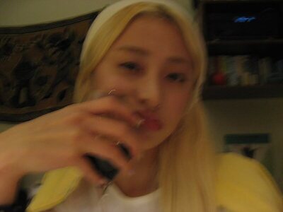 Huh Yunjin leaked photo #9