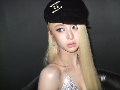 Huh Yunjin leaked photo #29
