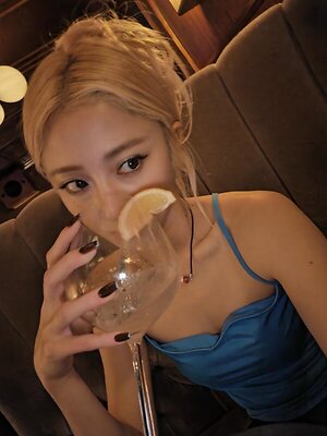 Huh Yunjin leaked photo #58