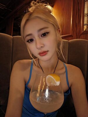 Huh Yunjin leaked photo #62