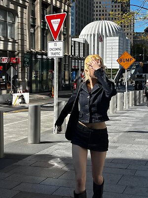 Huh Yunjin leaked photo #136