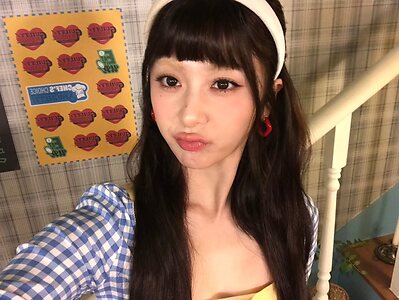 Huh Yunjin leaked photo #219