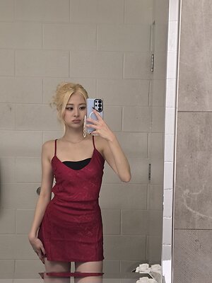 Huh Yunjin leaked photo #258