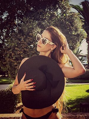 Hungarian Celebrity Pictures &amp; Photo Sets leaked photo #6