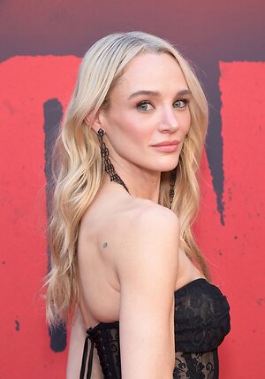 Hunter King leaked photo #44