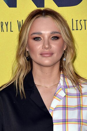 Hunter King leaked photo #82