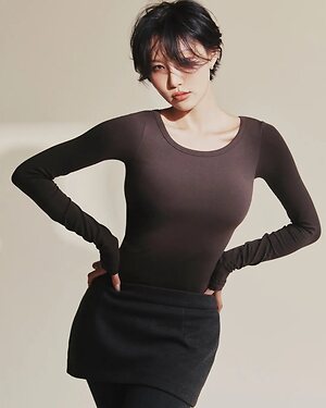 HWASA leaked photo #38