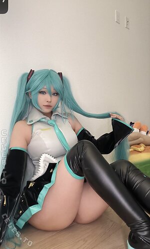 Hyoon Nude Leaked Photo #12