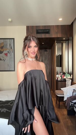 Iamcristinini Nude Leaked Photo #7