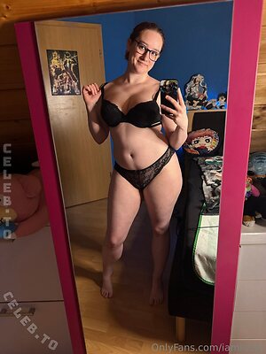 Iamlucyy Nude Leaked Photo #9